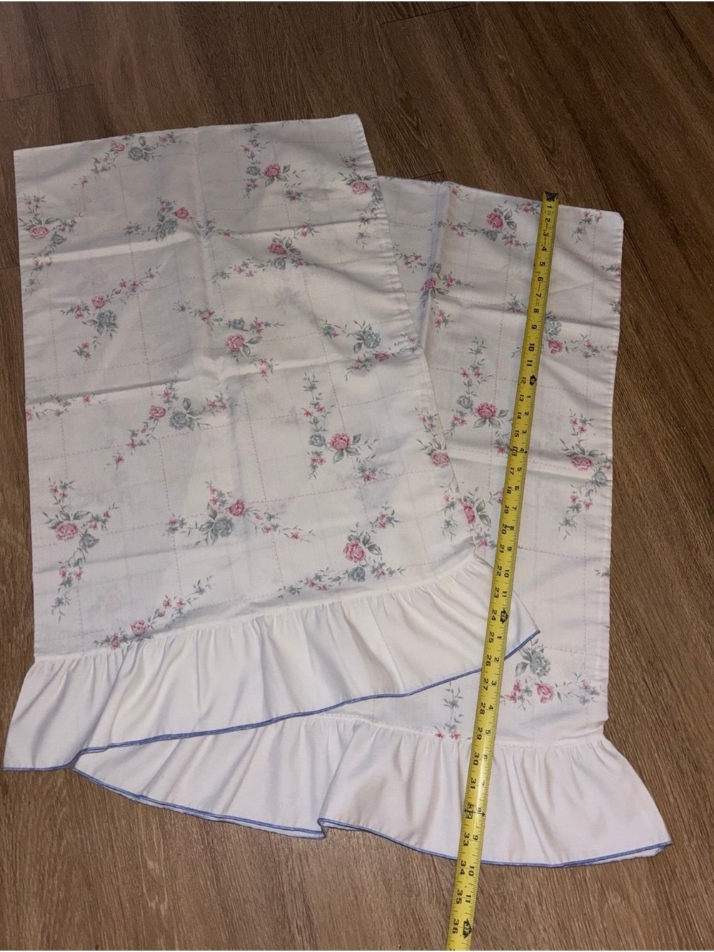 Vtg JC Penney Floral Ruffled Pillowcases Pink Rose Shabby Chic Cottagecore A99